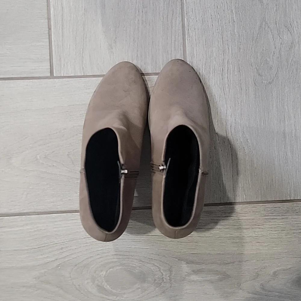 ECCO Leather Ankle Booties, Size US 10 / EUR 41 - Picture 5 of 5